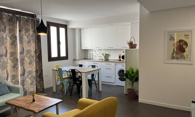 Jaen Condo | Neck 31.