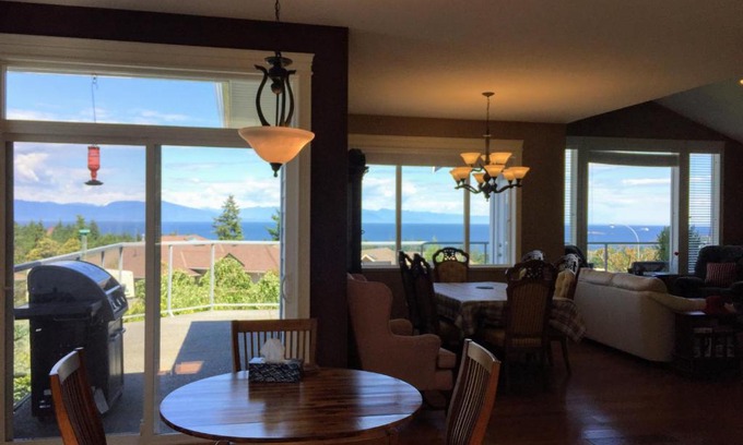 Regional District of Nanaimo House | NeckPoint Treasure