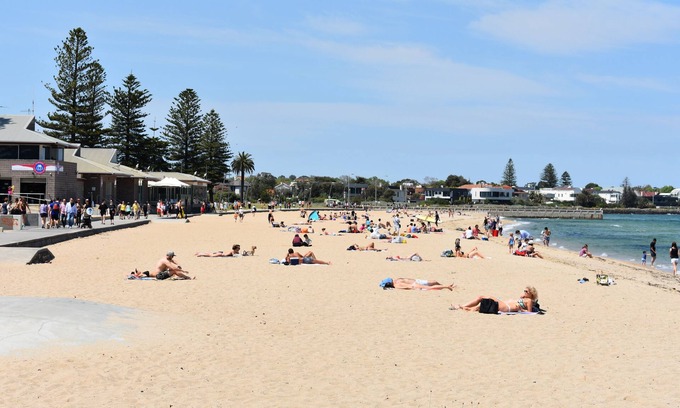 Elwood Apartment | Need a dose of Vitamin Sea?