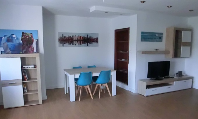Algorta Condo | NEGURI METRO (BILBAO-GUGGENHEIM) - Ideal Families, WIFI