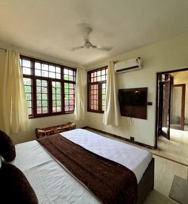 DLF Phase 3 House | Nest Guest house