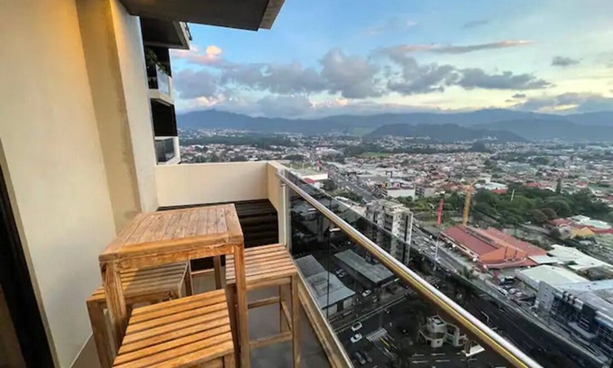 El Prado Apartment | NEST suite 22nd floor