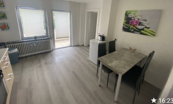 Regulshausen Condo | Neu Eingerichtete Wohnung in der Edelsteinstadt /2 Zimmer Küche Bad