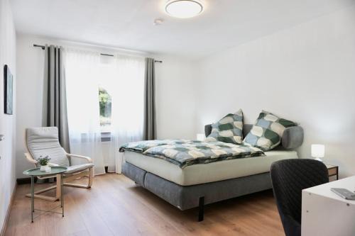 Guels Apartment | NEU I 2 Schlafzimmer für bis zu 8 Gäste mit schönem Balkon und privatem Stellplatz unmittelbar an der Mosel