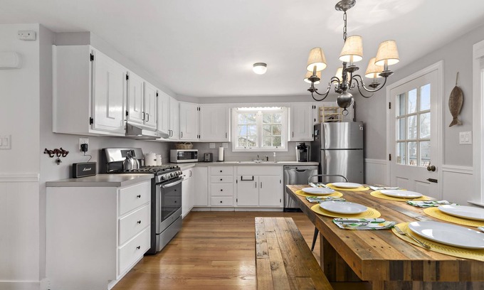 West Harwich House | New 2024 Hydrangea House - West Harwich Retreat
