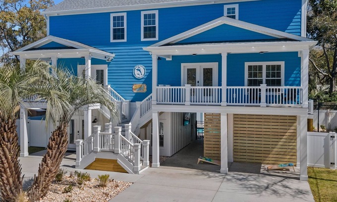 Garden City House | New 6 BR beach house with private hot tub & pool! Walk to beach! Sleeps 18
