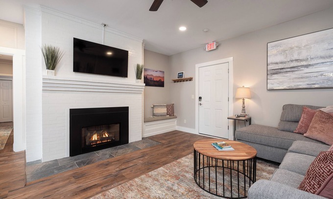 Intervale House | NEW! 7 private self check-in suites in full house!