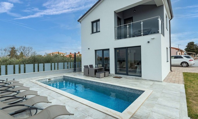 Zbandaj Cabin | New and modern villa with private pool for 8 people, near Porec