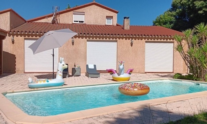 Les Cluses Apartment | New apartment in villa with pool, near sea and mountains, thermal baths