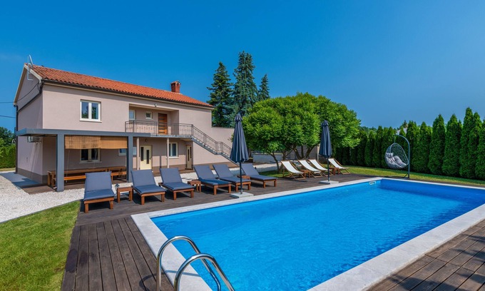 Zabrezani Villa | New beautiful Villa! Large private pool in a secluded garden, 6 bedrooms