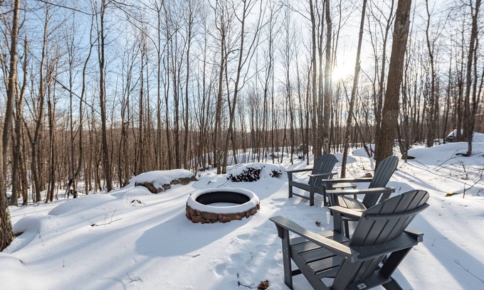 McHenry House | New! Boulder's Edge: Lake Access, Dock Slip, Fireplace, Pool Table!