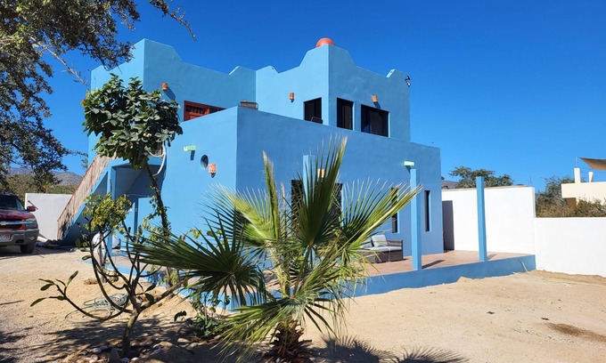 Bouvet Island House | New build gated home centrally located in La Ventana! 5 minute walk to the beach
