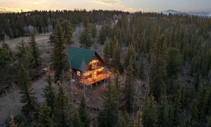 Indian Mountain Cabin | - New Build - Horseshoe Hideaway with Amazing Views