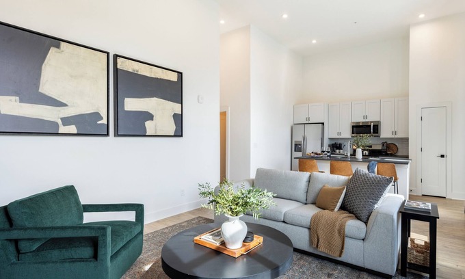 Nashville House | New Build | Sleeps 12, 2 Condos Near Downtown