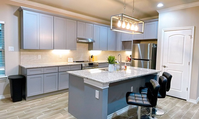 South Arlington House | NEW BUILT 4Br2.5Ba. Stylist and Comfortable experience