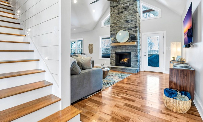 Lindseyville Cabin | NEW Cabin + Nolin Lake + Mammoth Cave + Lake View + Hot Tub + Fire Pit + WD