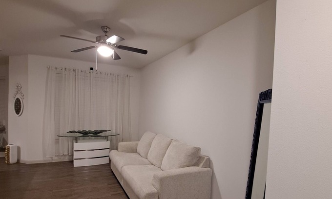 Humble Apartment | New, charming,upscale with gym, pool and private patio 15 minutes from Airport