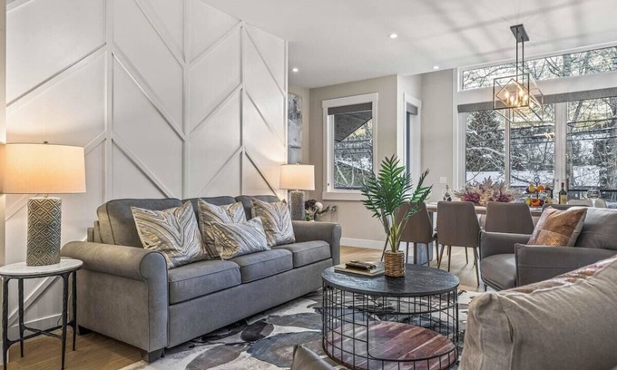 Teepee Town House | NEW！ Chateauby SSR Top View HOT TUB 5BR