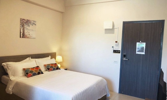 Din Daeng Apartment | New cozy apartment, 300m away from MRT Suthisan station Unit*11