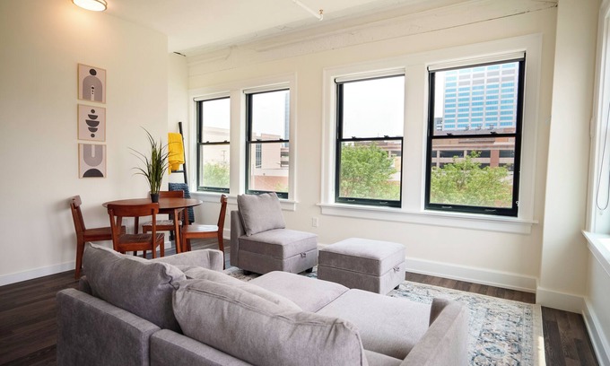 Uptown District Hotel | New! Downtown Condo at The Standard