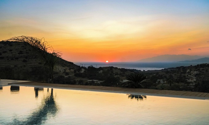 Pitsidia Villa | New elegant villa Ganesha private pool,Jacuzzi,veranda, sea view,BBQ Near Komos