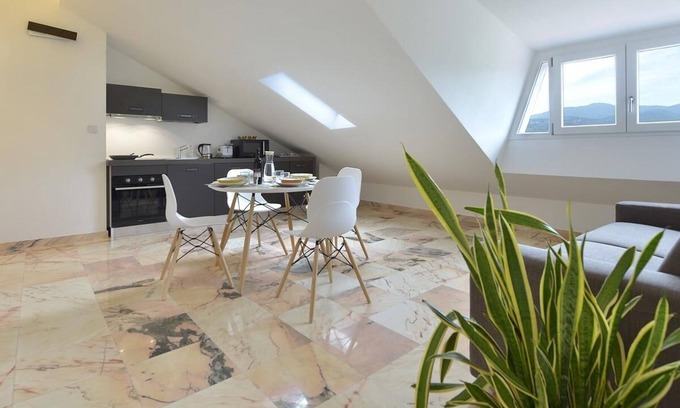 Imperia Apartment | New equiped flat with A/C and WiFi and pool | Ap40