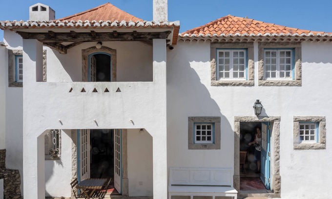 Almocageme House | New Family Country House