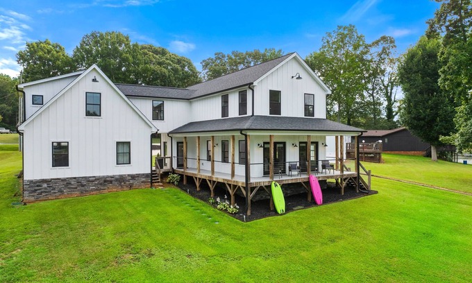 Sherrills Ford House | NEW! Firepit, Covered Dock, & Wraparound Porch