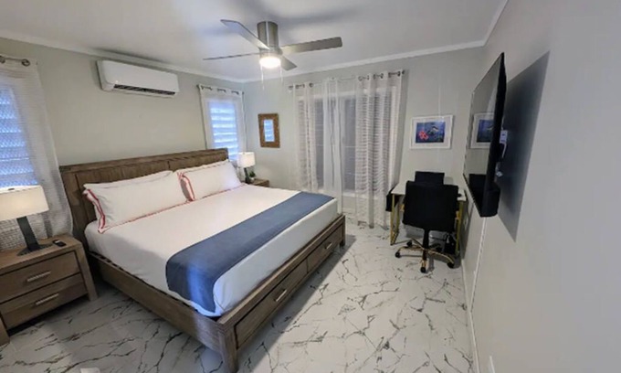 Estate Ruby Condo | NEW Fully Renovated - Close to Beaches & Shopping!