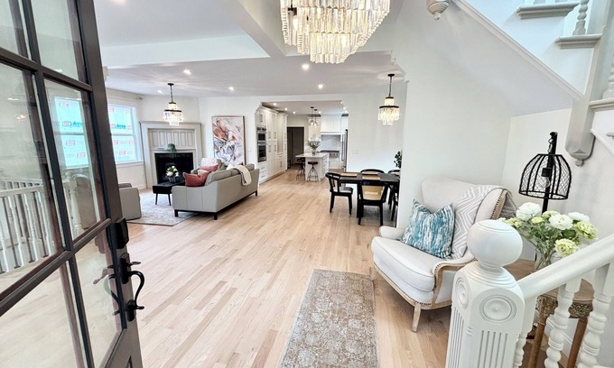 Stillwater House | NEW Heritage Retreat 4 bed and 3.5 bath ensuite in the heart of Stillwater