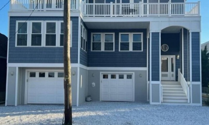 Manahawkin House | New Jersey Shore, Long Beach Island Area, Cedar Bonnet Island