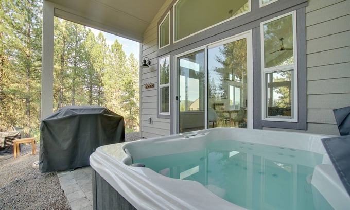 New Meadows House | New Meadows Golf Resort Vacation Rental w/Hot Tub