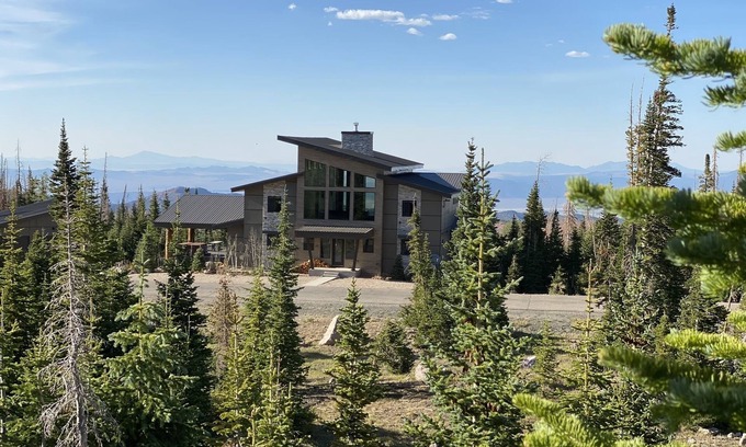 Brian Head Cabin | New Mountain Modern Home