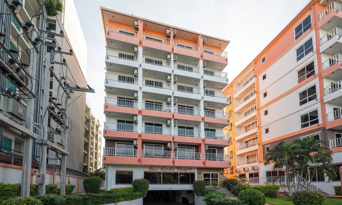 Pratumnak Hill Apartment | New Nordic Trend 4 by Apartwell