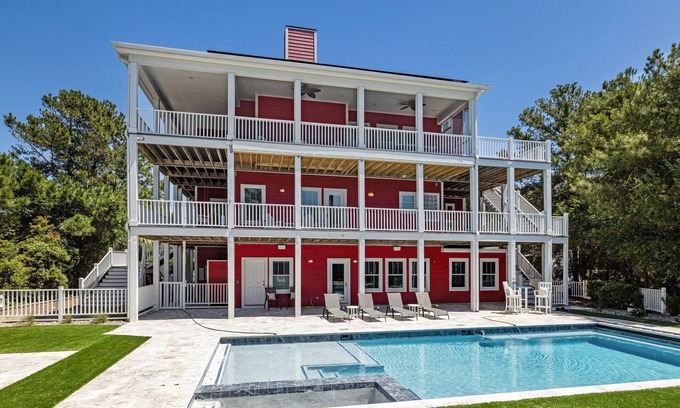 Emerald Isle House | NEW on program! Amazing Pool, Movie Room, and more!