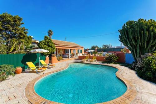 Vale de Centianes Villa | NEW! Poiso do Guincho by GalanteVasques