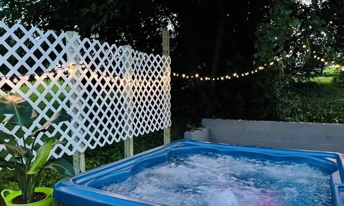 Somerset House | NEW! Poolside Paradise at Cumberland