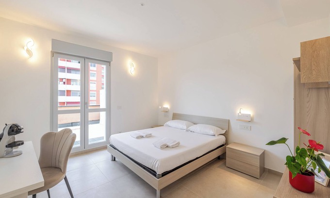 Trezzano sul Naviglio Apartment | NEW private room with bathroom and balcony 20 minutes from Milan (room number2)