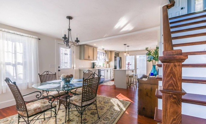 Sandwich House | NEW RATES Walk to Beach and will accept dogs