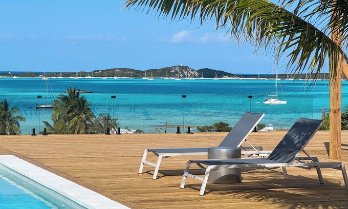 George Town House | New resort style pool. In the Heart of the Action. High above it all.