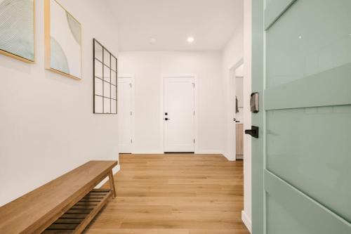 Gresham House | New Spacious Evergreen Home For Family Getaways