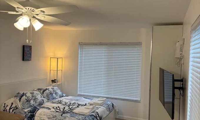 Boynton Beach Apartment | New! Studio close to the beach!