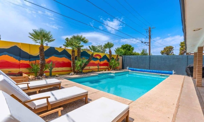 Tempe House | *NEW* Tempe Family Pool Oasis - 4BR + Pool Table
