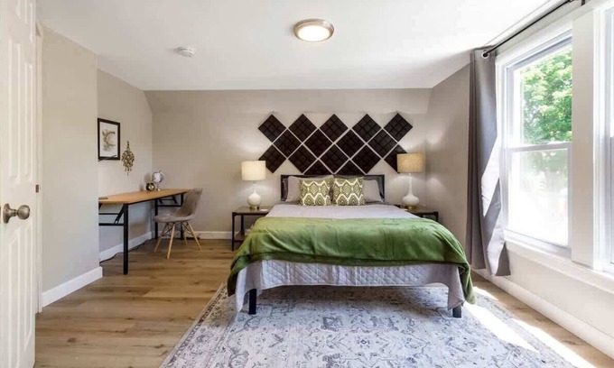 Mount Clemens Apartment | New! Upper Flat 1BR Near Downtown Mt. Clemens