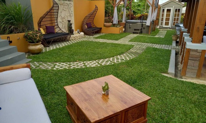 Gros Islet Villa | New VRBO VILLA in peaceful Gros Islet with WiFi, Spa tub, Sauna, AC & gym stuff!