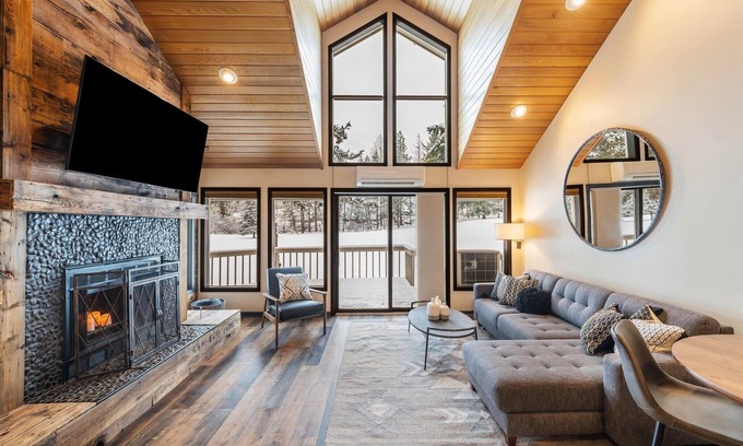 Bigfork House | NEW Winter Rates! Amazing Views and Skiing!