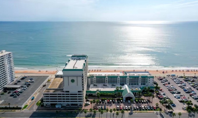 Ortona Park Apartment | New Wonderful Studio King Bed in Daytona Beach!