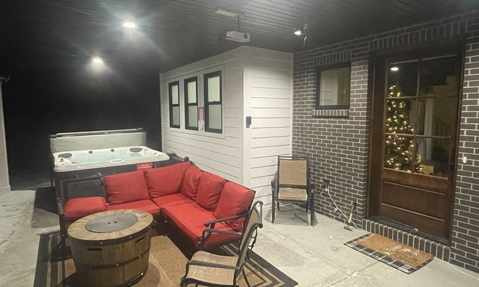Island Park House | New Yellowstone Island Park Lake House, Boat Slip, Hot Tub Sleeps 19