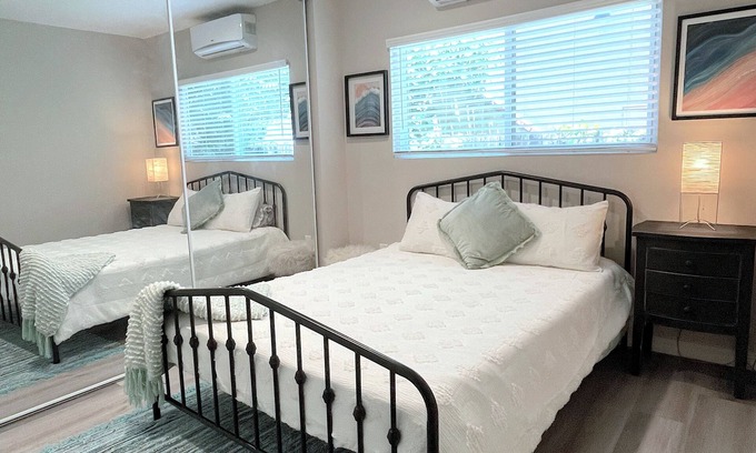 La Crescenta House | Newly built home in La Crescenta-Montrose