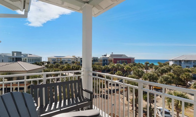 Gulf Place Condo | Newly Built Condo w/3 Pools & Steps to Beach + Free Attraction Tickets!